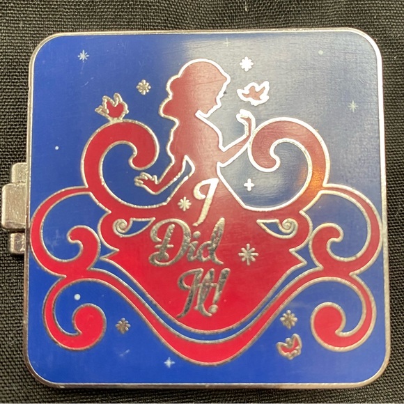 Disney Pin 2018 Half Marathon runDisney Snow White Princess Limited Edition - Picture 2 of 10